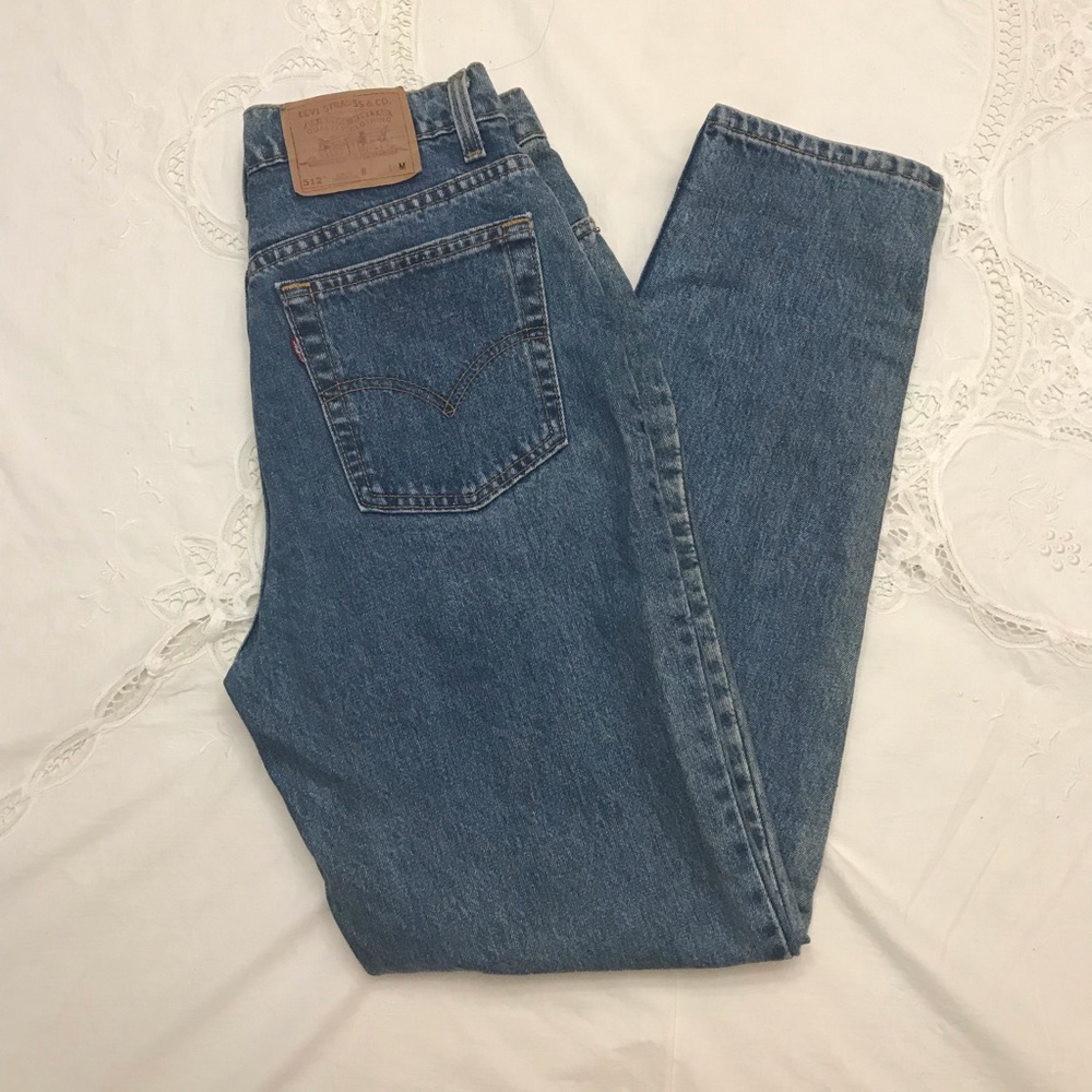 LEVI’S Vintage High Rise Tapered Leg 512 Jeans